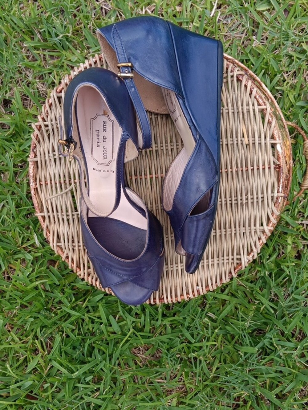 RUE Du Jour Navy Leather Peep-Toe  with Instep Strap.and Gold Buckle.Size 5.Vtg.